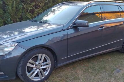 Mercedes-Benz E 220 265.000 km 8.500 &euro; Petershagen bei Berlin 15370