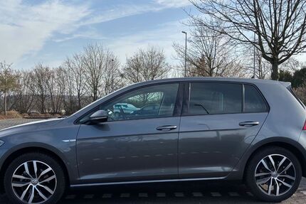 VW Golf 41.500 km 14.500 &euro; Bonn 53225