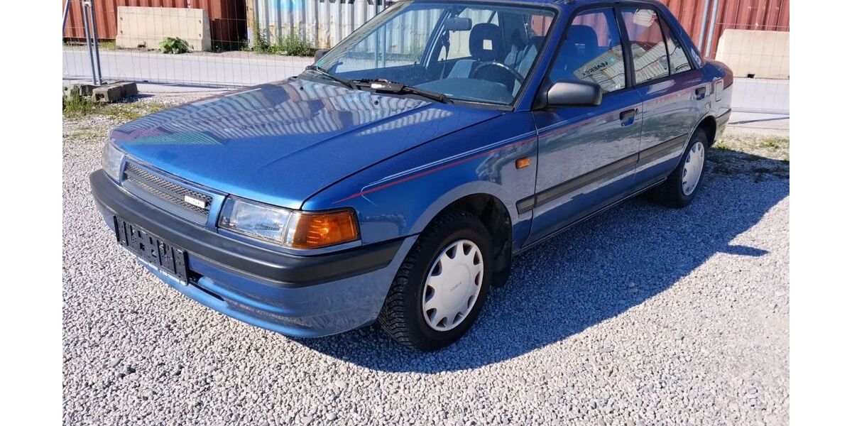 Mazda 323 65.000 km 690 &euro; München 81827