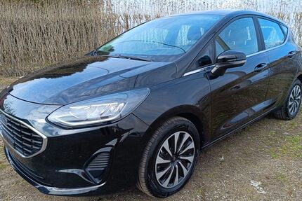 Ford Fiesta 2.300 km 14.300 &euro; Gorlitz 02826