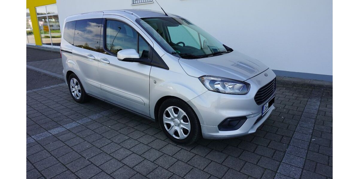 Ford Tourneo Courier 162.800 km 8.499 &euro; Lahr 77933