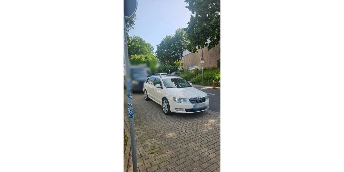 Skoda Superb 166.000 km 8.000 &euro; Castrop-Rauxel 44577