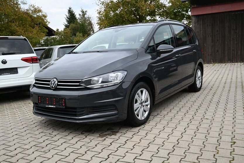 VW Touran 107.000 km 24.500 € Petting /Waging am See 83367