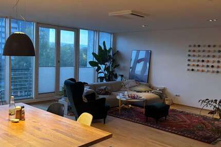 Wohnung zum Mieten in Düsseldorf 2.295 € 195 m² 3 zimmer