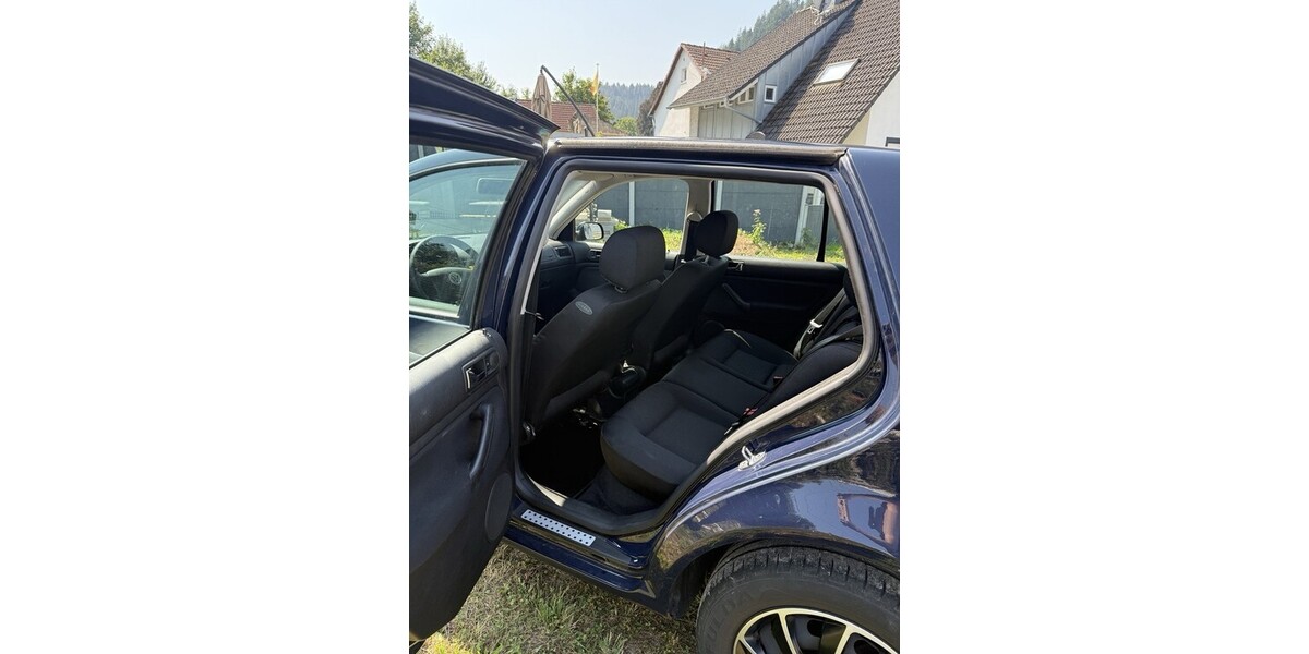 VW Golf IV 152.000 km 3.000 € Gernsbach 76593