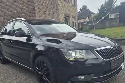 Skoda Superb 289.000 km 6.500 &euro; Aachen 52080