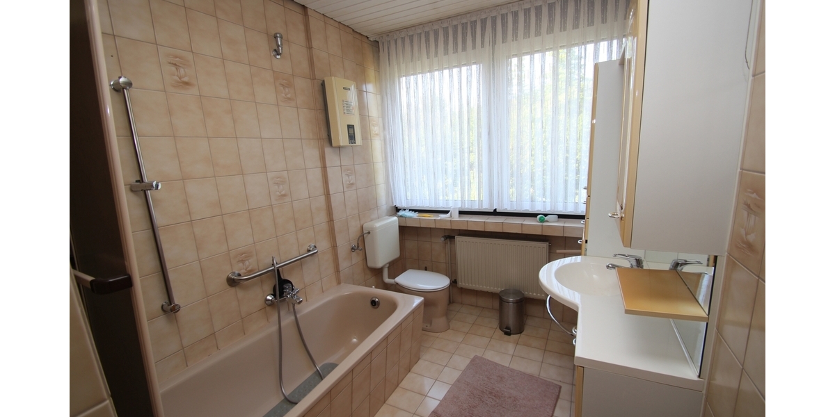 Mit 3D: Reihenhaus mit Terrasse & viel Potenzial – Ihr neues Zuhause wartet! - Reihenmittelhaus Lohmar | Angebot:26295340