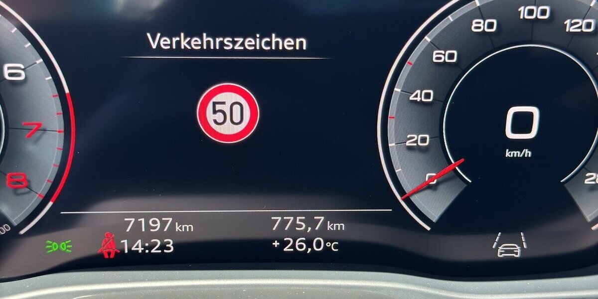 Audi Q2 35 TFSI S line S Tronic/Kamera/PDC/ACC/SHZG/LED 7.197 km 29.440 &euro; Bamberg 96052