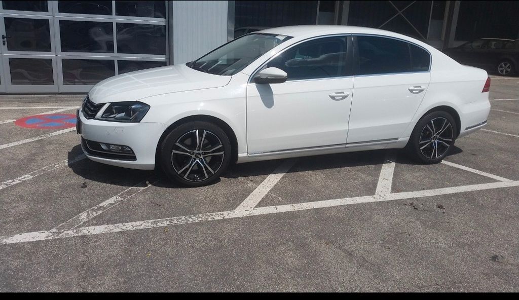 VW Passat 243.000 km 8.350 &euro; MÜNCHEN 81369