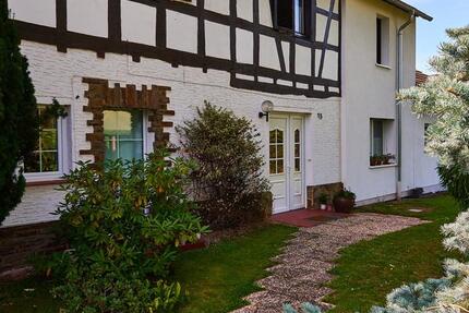 Haus Alfter - 3 Zimmer, 150 m&sup2;, 1.900&euro; | Angebot:25475527