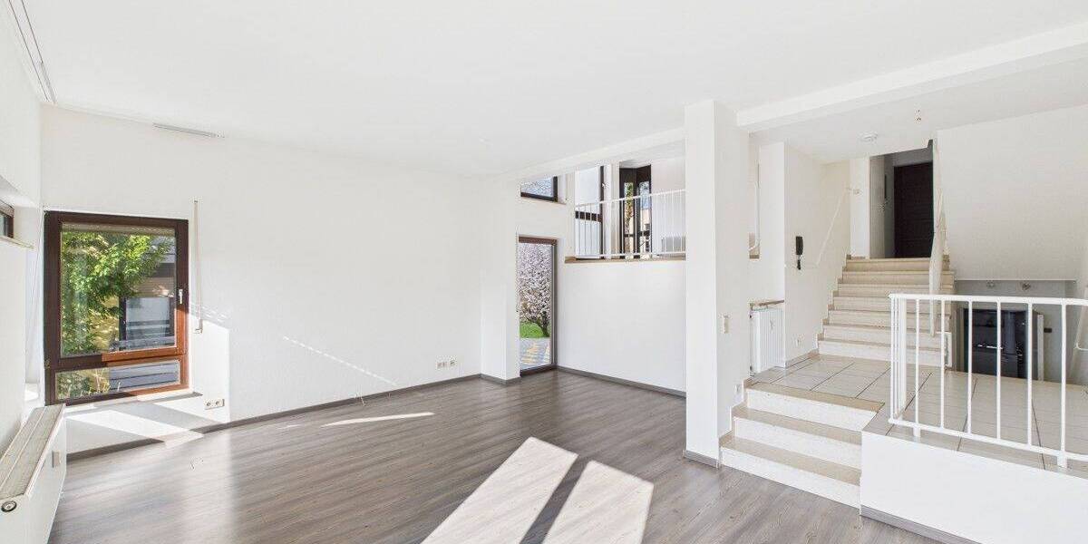 Doppelhaushälfte Veitshöchheim - 7 Zimmer, 195 m&sup2;, 347.000&euro; | Angebot:25665428