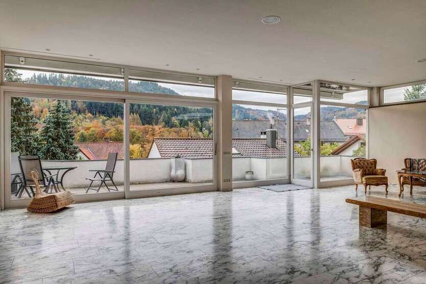 Haus zum Kaufen in Baden-Baden 1.650.000 € 425.67 m²