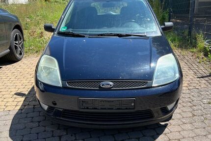 Ford Fiesta 160.000 km 700 &euro; Perl 66706