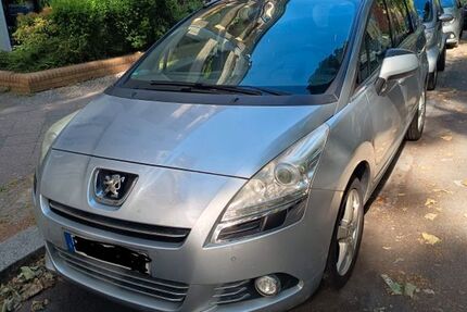 Peugeot 5008 251.000 km 3.690 &euro; Berlin 13189