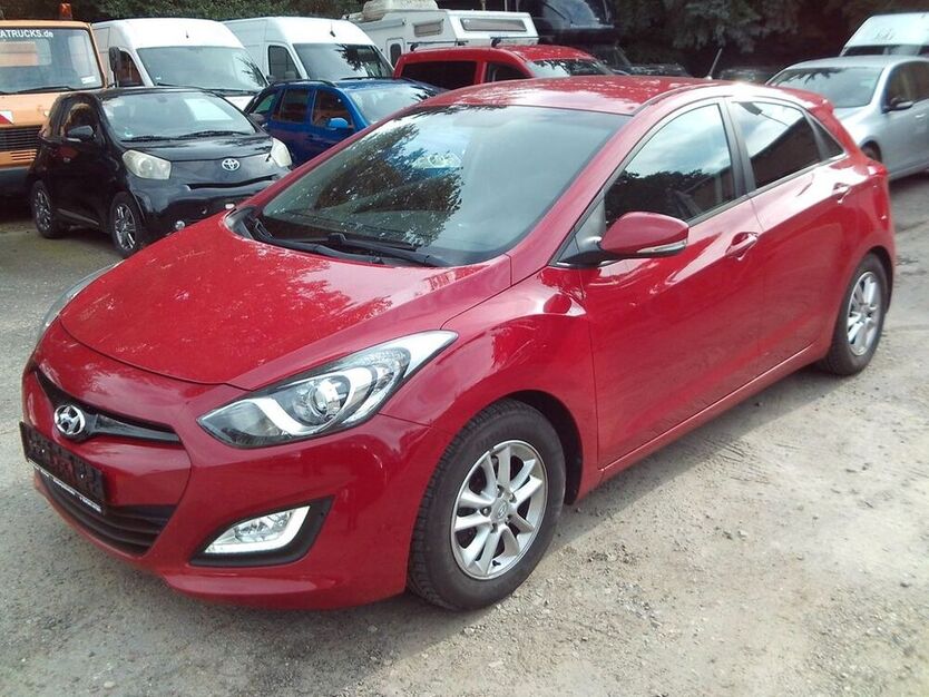 i30
