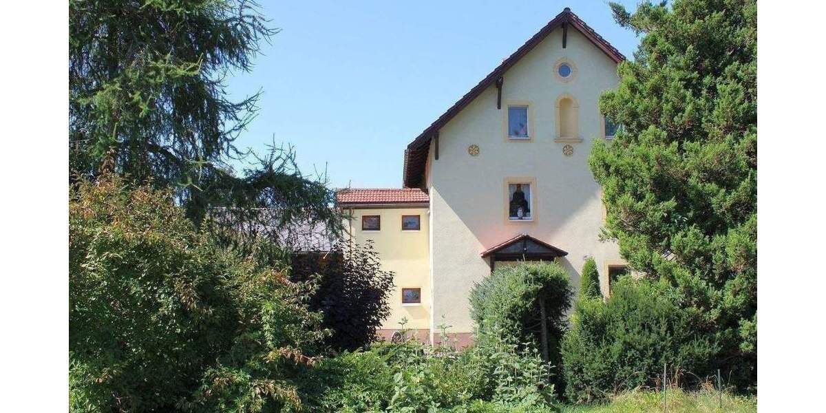 Großes EFH (oder Mehrfamilienhaus) in einem Ortsteil von Dipps! 6 zimmer