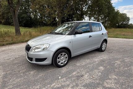 Skoda Fabia 37.479 km 6.280 &euro; Neuss 41469