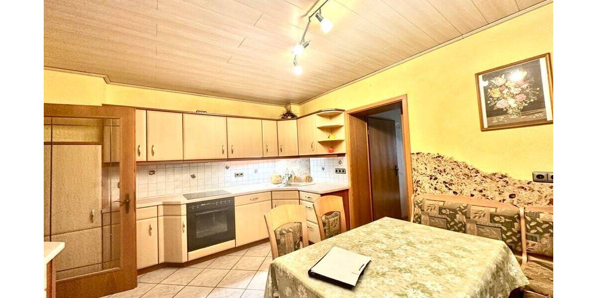 Mehrfamilienhaus, Wohnhaus Floh-Seligenthal / Hohleborn Hohleborn - 8 Zimmer, 180 m&sup2;, 1.300&euro; | Angebot:26594688