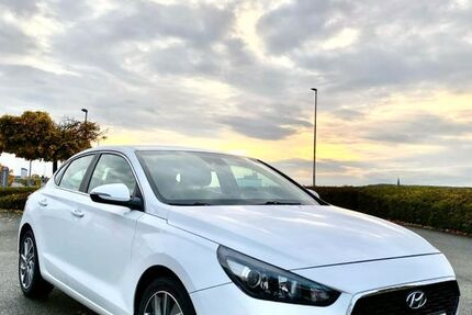 Hyundai i30 84.438 km 16.490 € Erlangen 91056