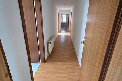 Großzügige 2-Raum-Wohnung zu vermieten