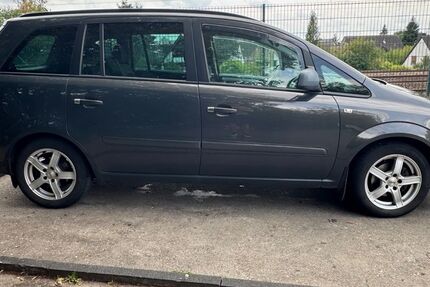 Opel Zafira 182.000 km 5.200 &euro; Düsseldorf 40227