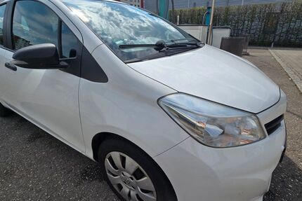 Toyota Yaris 122.500 km 4.500 &euro; Mühldorf 84453