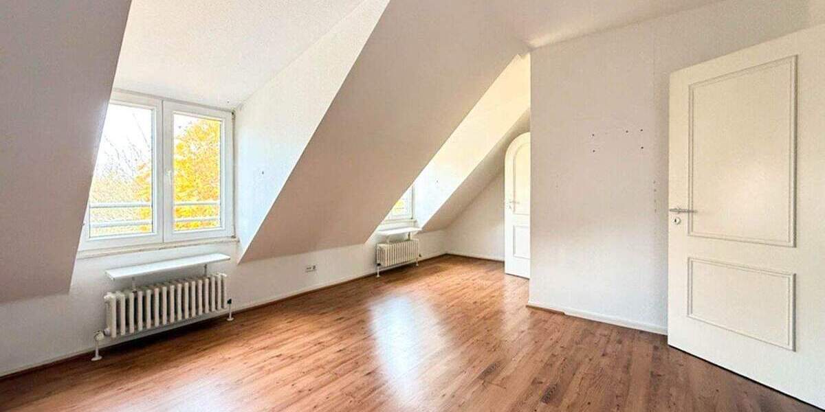 Frisch renoviertes Reihenendhaus, mit Nutzfläche 179,26m², 4km vor Berlin- Provisionsfrei! 4 zimmer