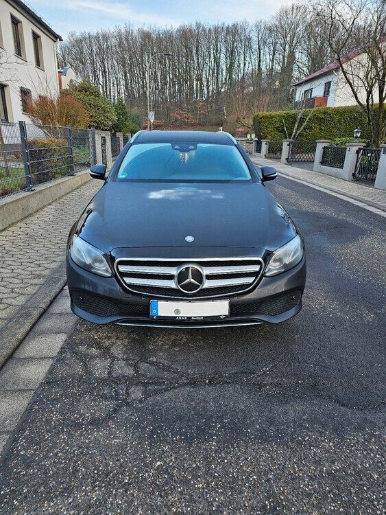 Mercedes-Benz E 220 130.000 km 30.000 € Wiesbaden 65183