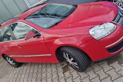 VW Golf 106.000 km 4.698 &euro; Dessau-Roßlau 06847
