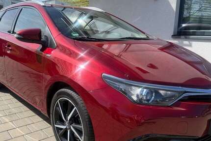 Toyota Auris 174.000 km 7.890 &euro; Mainburg 84048