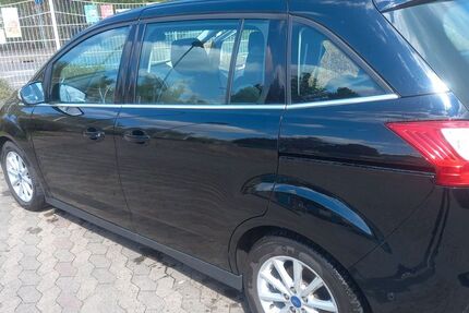 Ford Grand C-Max 112.000 km 10.499 &euro; Ebergötzen 37136