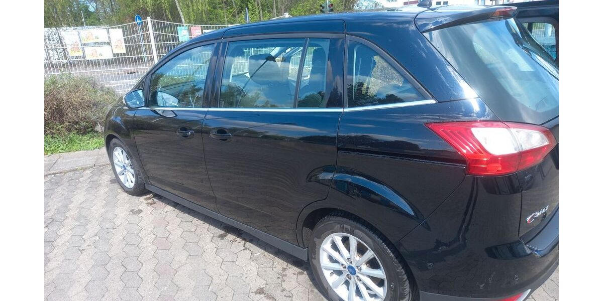 Ford Grand C-Max 112.000 km 10.499 &euro; Ebergötzen 37136