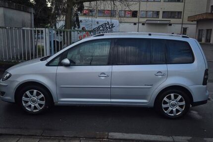 VW Touran 218.000 km 4.100 &euro; Erlangen 91052