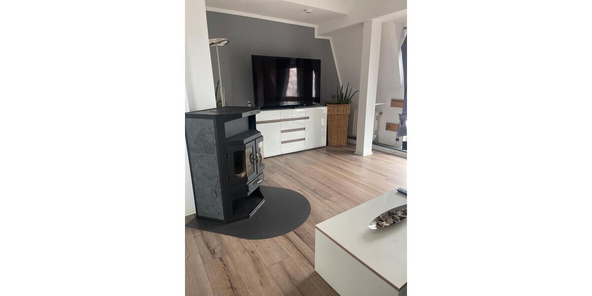 Dachgeschoßwohnung Remscheid Reinshagen - 3 Zimmer, 102 m&sup2;, 1.300&euro; | Angebot:24935000