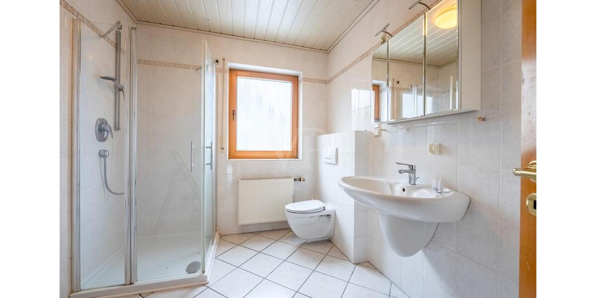 Maisonettenwohnung Hundsangen - 7 Zimmer, 220 m&sup2;, 1.500&euro; | Angebot:25259174