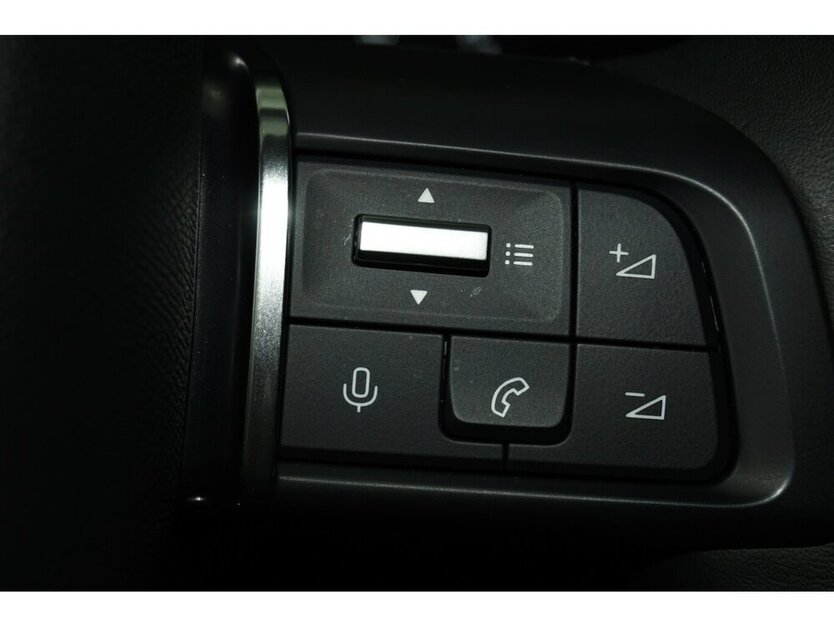 e-C4 136 Feel 50KWh CARPLAY Batteriezertifikat