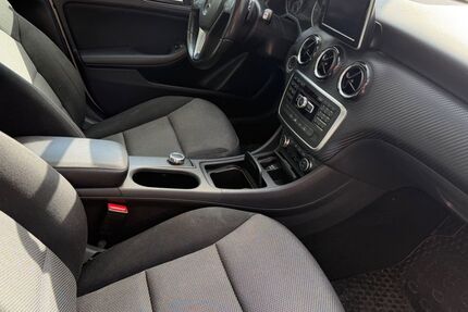 Mercedes-Benz GLA 200 165.000 km 11.500 &euro; düsseldorf 40489
