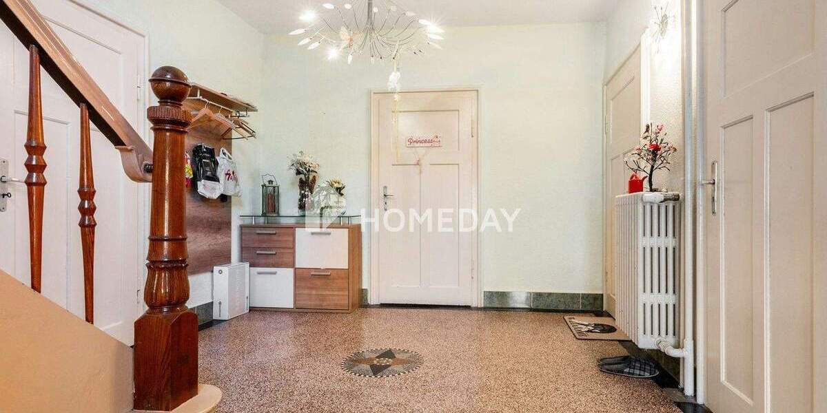 Einfamilienhaus Landsberg Oppin - 8 Zimmer, 240 m&sup2;, 218.000&euro; | Angebot:25212874