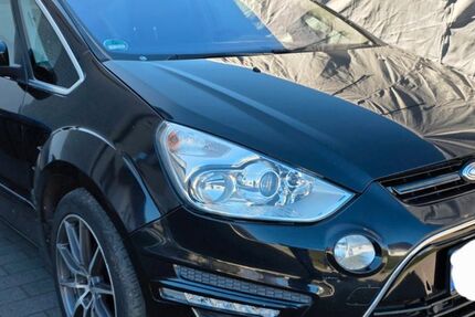 Ford S-Max 270.657 km 2.600 &euro; Lage 32791