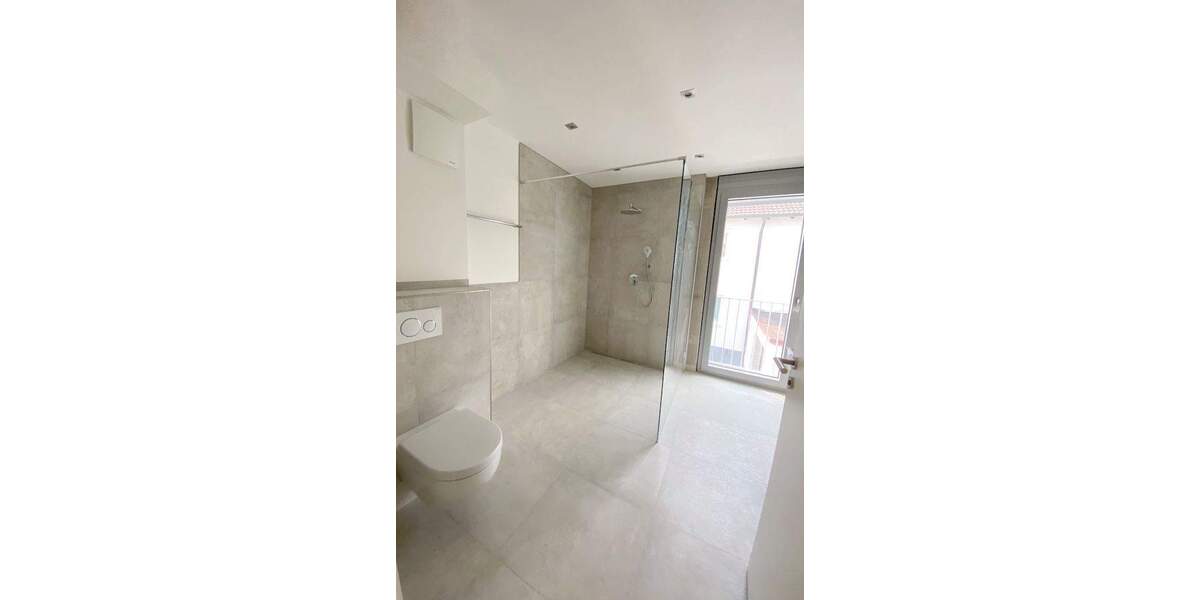 Moderne 3-Zimmer-Dachgeschoss-Wohnung mit Dachterrassen in der Gartenstadt-Trudering 3 zimmer