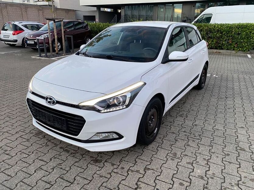i20