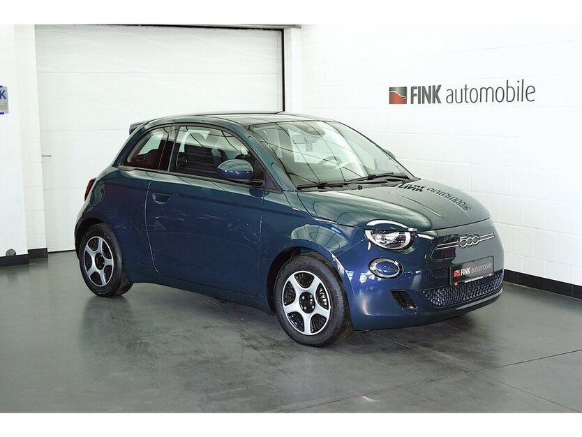 Fiat 500e Action CarPlay Android Automatik 1.Hand 18.200 km 12.220 € Lich 35423