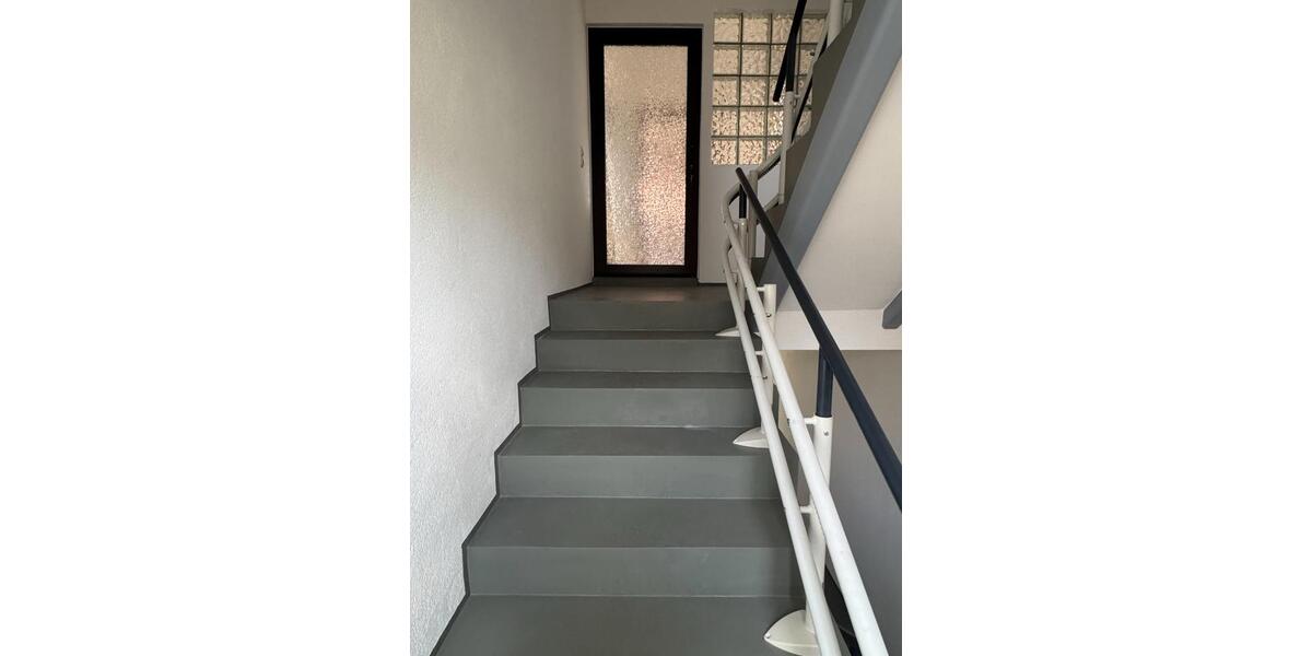 Etagenwohnung Calw - 3 Zimmer, 88 m&sup2;, 1.208&euro; | Angebot:26302572