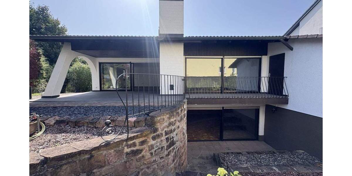 Geräumiger Bungalow in einmaliger Lage 5 zimmer