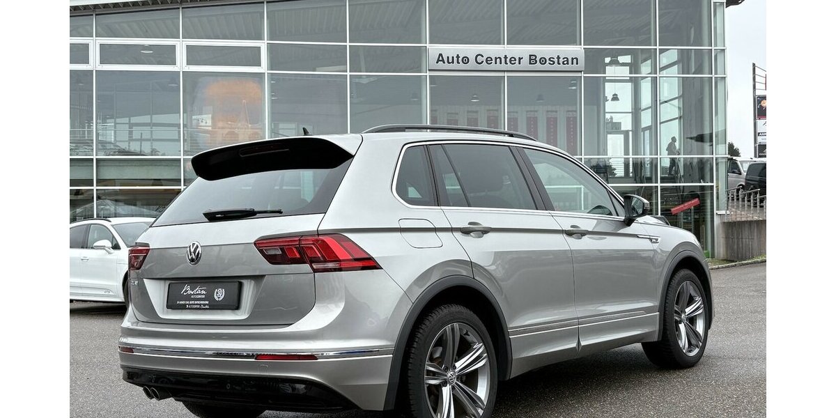 VW Tiguan 1.5 TSI RLine ACC/NAVI/AHK/SHZ/LED/1.HAND 73.187 km 25.800 &euro; Villingen-Schwenningen 78054