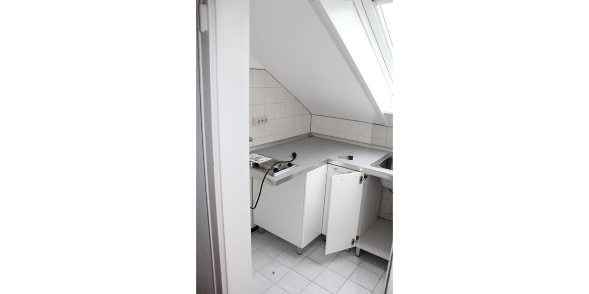 Dachgeschoßwohnung Esslingen am Neckar Hegensberg - 2 Zimmer, 50 m&sup2;, 700&euro; | Angebot:25392231