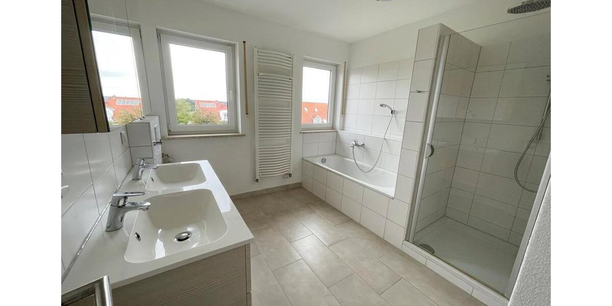 Etagenwohnung Vierkirchen - 4 Zimmer, 110 m&sup2;, 1.420&euro; | Angebot:26396883