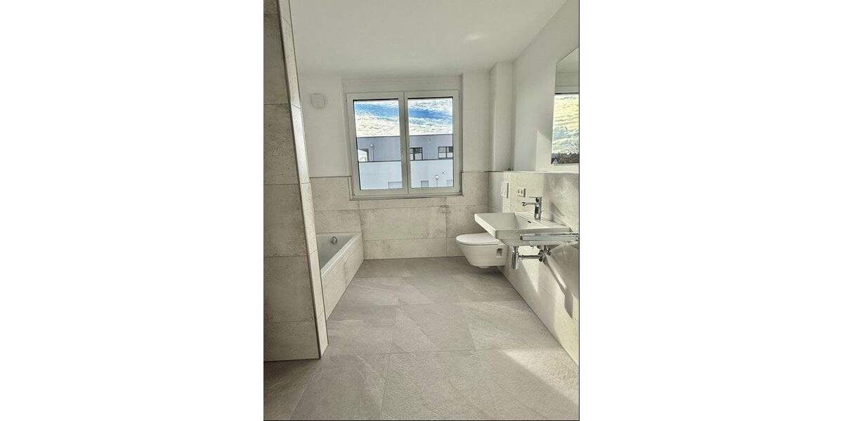 Etagenwohnung Roßtal - 3 Zimmer, 95 m&sup2;, 479.000&euro; | Angebot:25671517