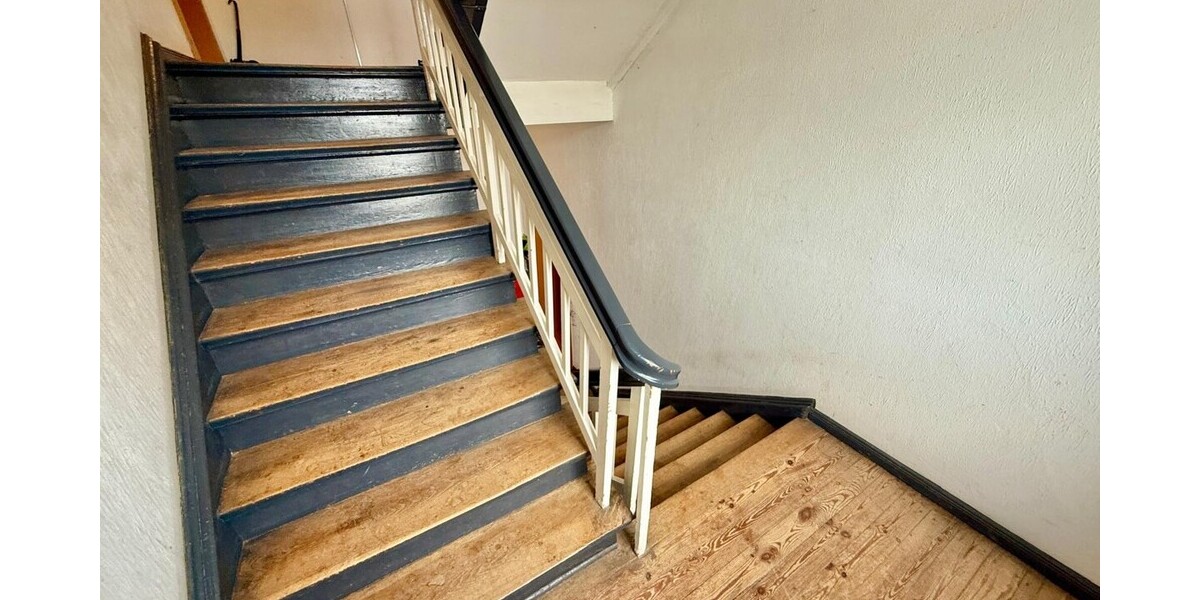 HORN IMMOBILIEN++RESERVIERT! Neustrelitz, vermietetes MFH mit 10 Wohneinheiten, Stellplätzen und Keller - Mehrfamilienhaus, Wohnhaus Neustrelitz | Angebot:25571441