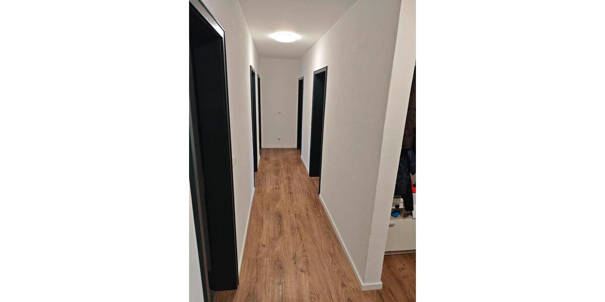 Etagenwohnung Burghausen - 4 Zimmer, 84 m&sup2;, 1.500&euro; | Angebot:26366359